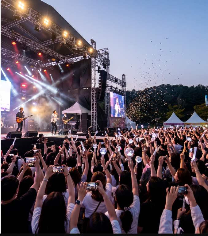 Flea market and food truck area at the Eonyang Hanwoo Bulgogi Festival 2026 festival grounds