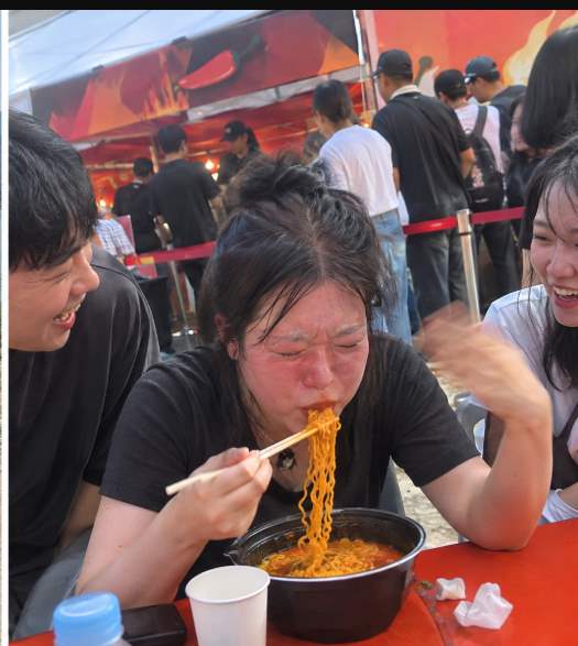 매운맛 도전하는 사람